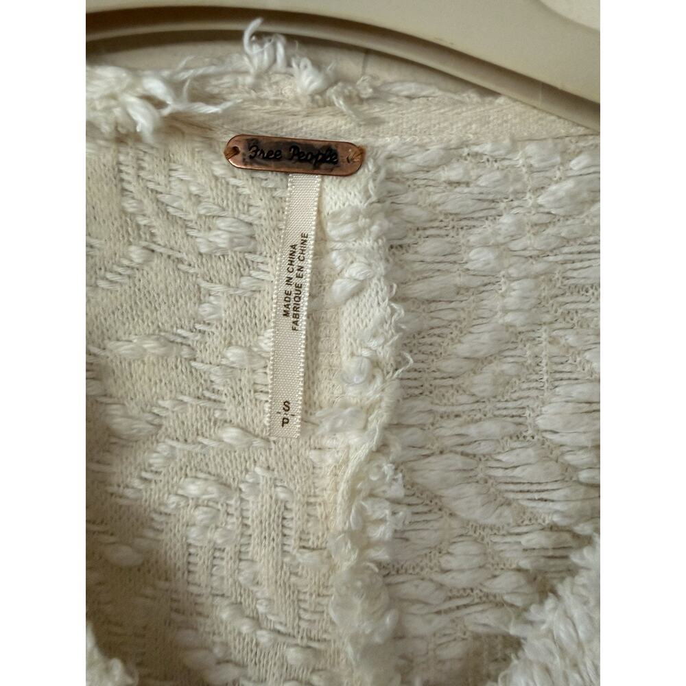 Free People Womens Sz Small Cozy Cream Textured Fringe Zip Up Sweater Jacket EUC - Picture 5 of 10